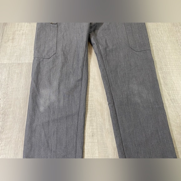 Gray Fig Scrub Pants Size Small - Picture 4 of 7